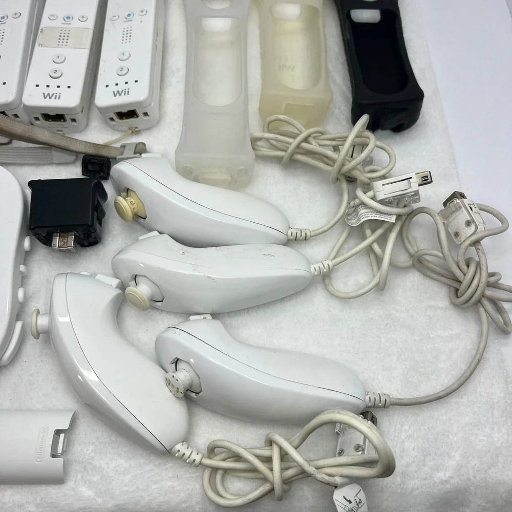 Nintendo Wii Controller Lot 15pc White Black Good Untested OEM Remotes Wheel
